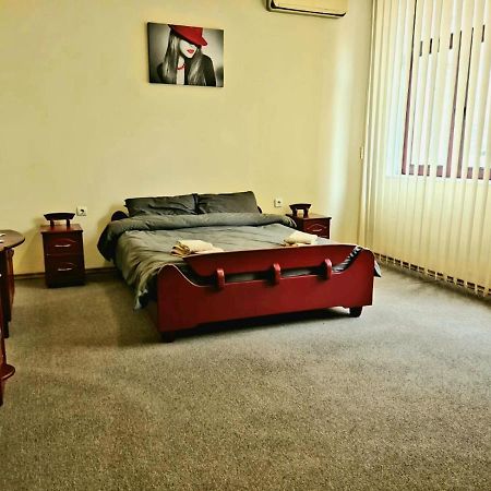 בלץ Dbs Hotel מראה חיצוני תמונה